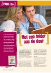 Met een folder aan de deur